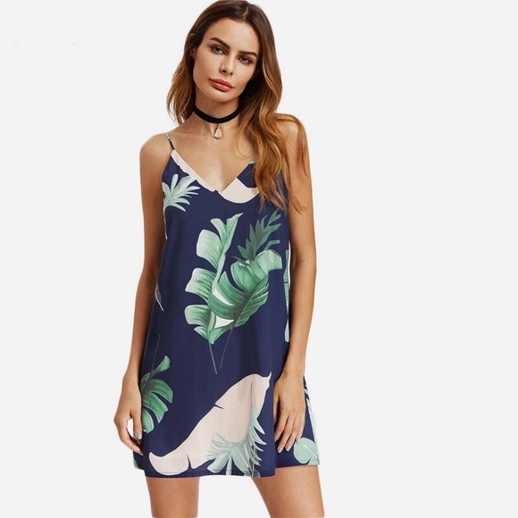 ✨ SALE Palm Leaf V Neck and Back Floral Cami Dress - Picture 3 of 7
